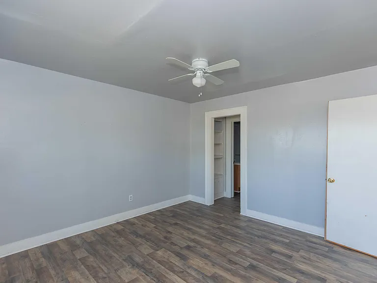 821 S Travis St #2 — Photo 17