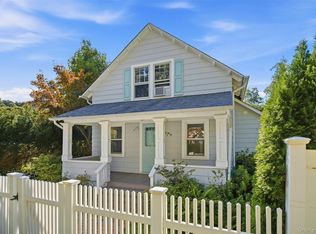 97A Bay Ave, Halesite, NY 11743