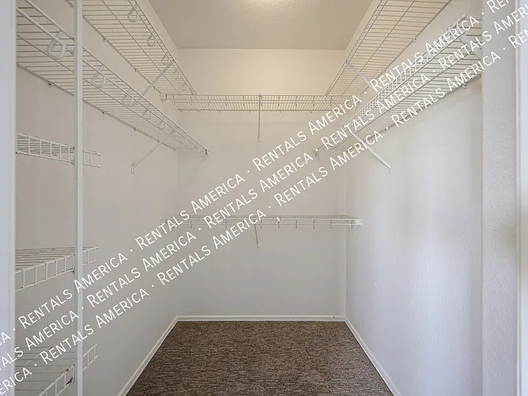 3825 S 60th Dr — Photo 26