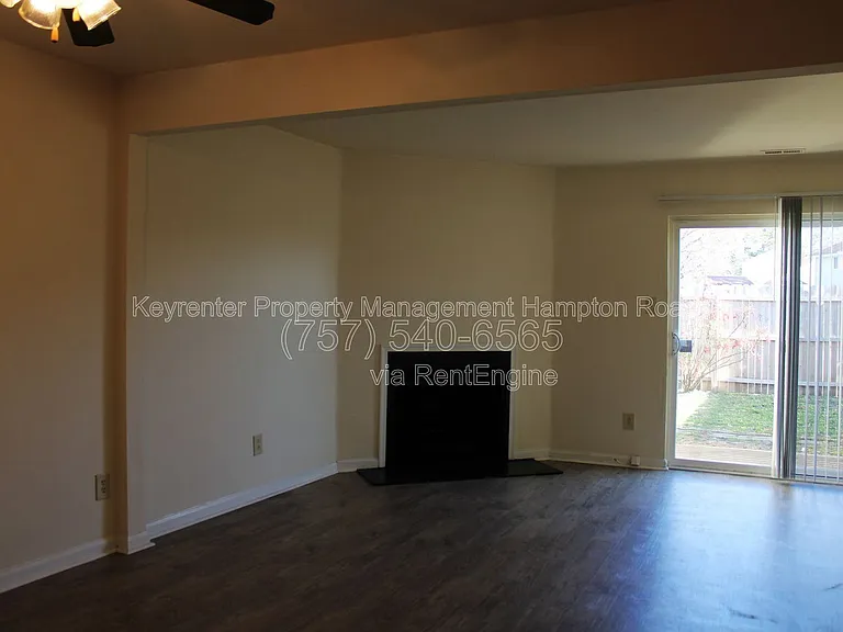 1 Peachtree Ct — Photo 5