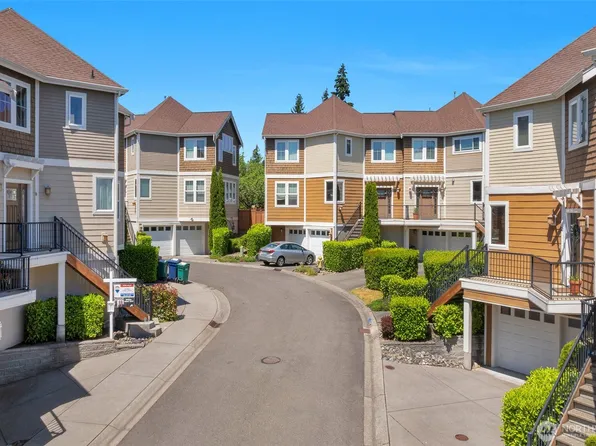 13356 NE 134th Place #9, Kirkland, WA 98034