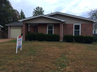 2172 Farnham Ln, Florissant, MO 63033