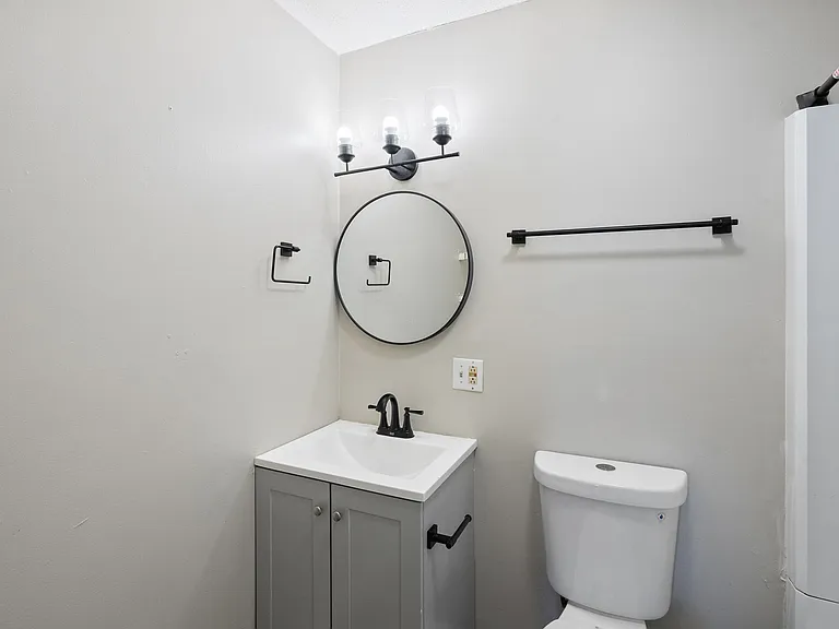 The Lotus Apartments — Photo 8