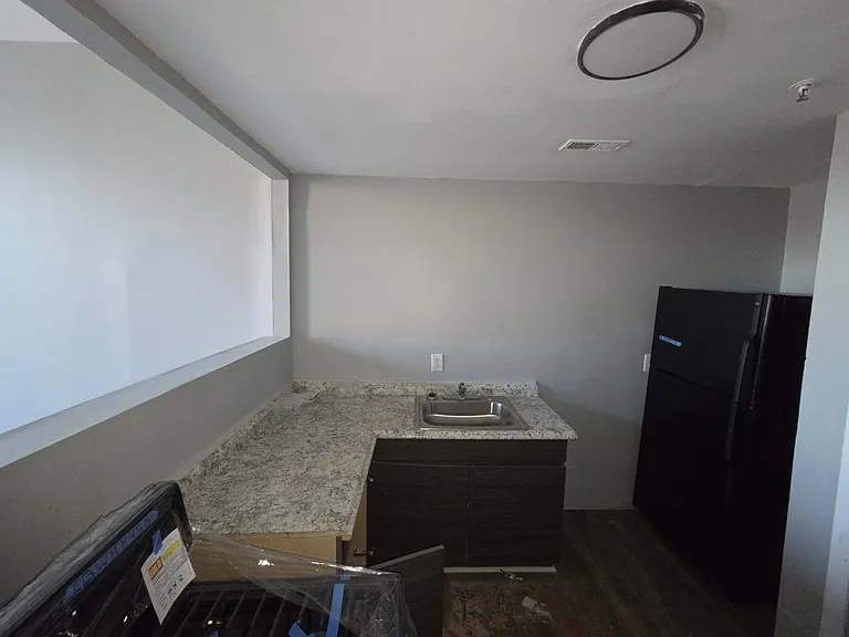 102 W North Ave #A — Photo 9
