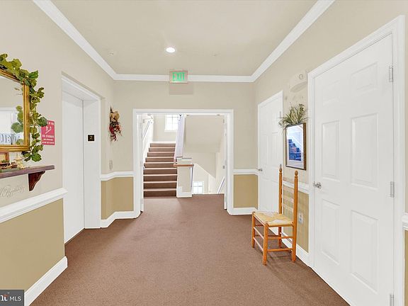 2nd image of 1819 Selvin Dr Unit 201