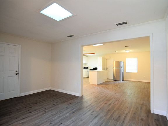 5th image of 3500 Lake St Unit A