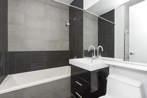 Rented by Bold New York | media 12