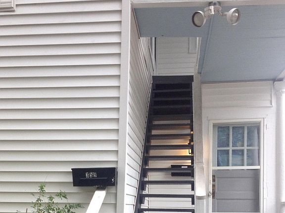 3rd image of 359 Florida Ave