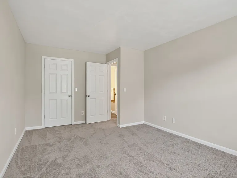 North Beach Apartments — Photo 44