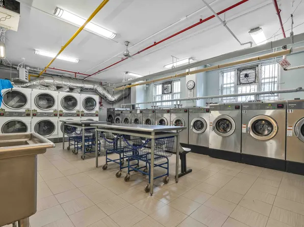 52-40 39th Drive image 14 of 15