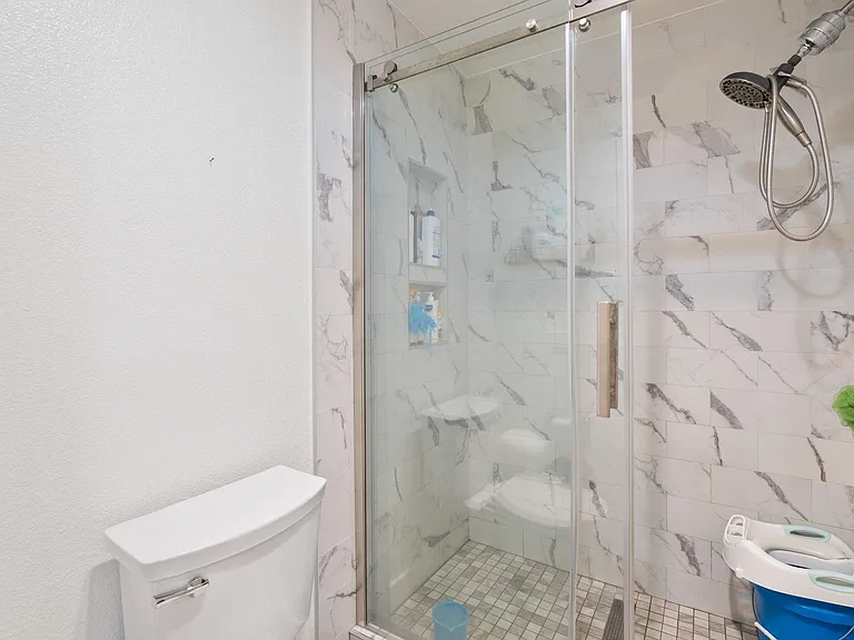 2232 Saint Claire Ct — Photo 24