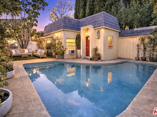 8998 Lloyd Pl, West Hollywood, CA 90069