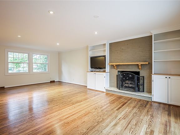 4th image of 9 Musket Ln