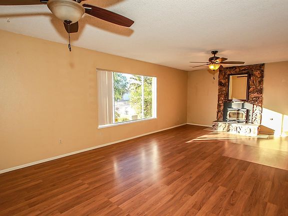 4th image of 14011 Montecito Dr