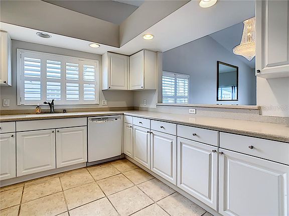 5th image of 5096 Harbour Dr