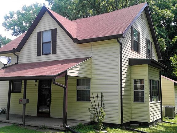 2nd image of 818 N Lynn St