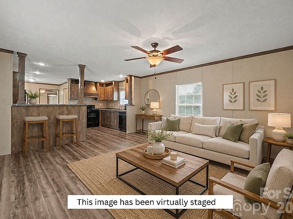 3rd image of 4059 Beach Rd