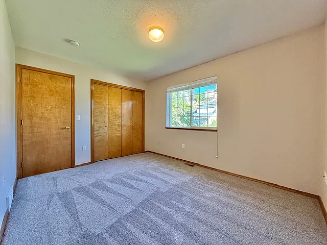 814 E Country Hill Ct — Photo 17