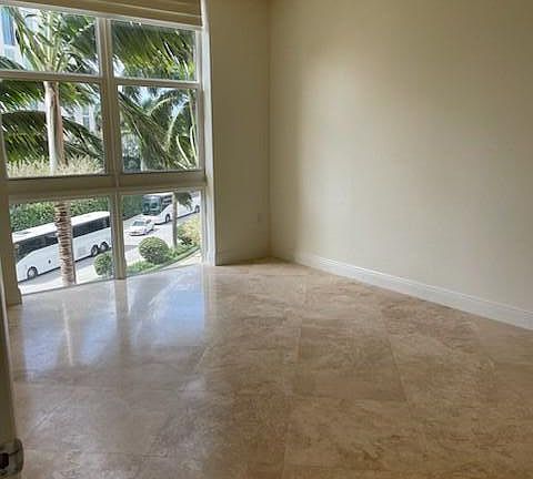 4th image of 550 Okeechobee Blvd APT 412