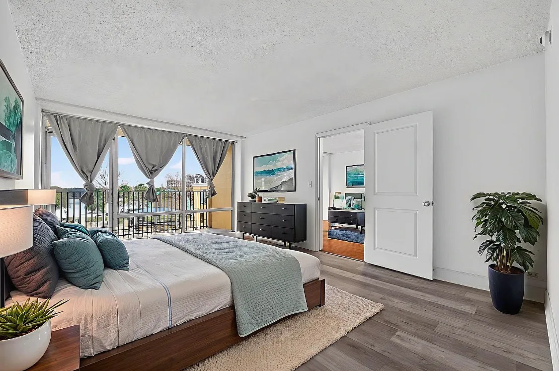 2 bed, 975 sqft, $2,500 — Photo 4