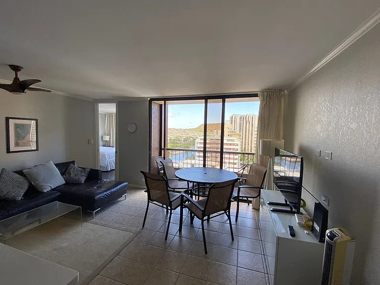 320 Liliuokalani Ave #1701 — Photo 6