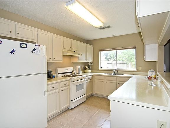 5th image of 13315 Canaan Bridge Dr