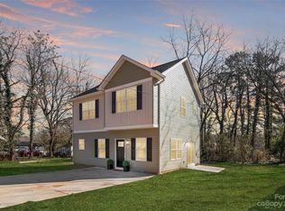 5501 Howard St, Charlotte, NC 28269