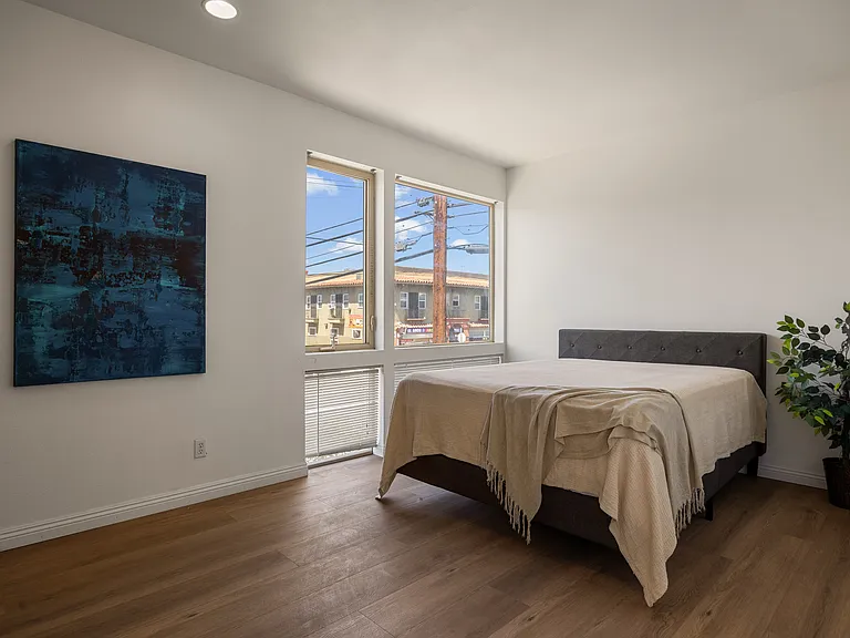 2405 Magnolia Ave — Photo 11