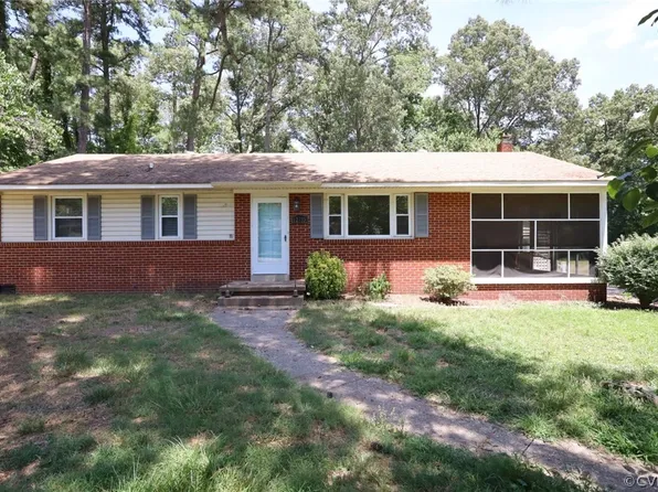 12733 Richmond St, Chester, VA 23831