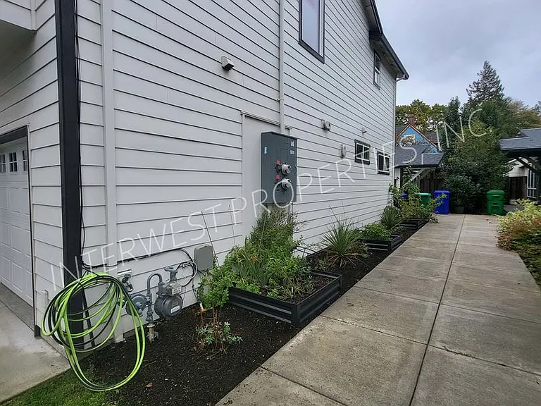 7114 NE 8th Ave #A — Photo 37