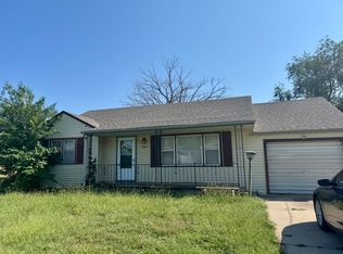 209 SW 7th St, Newton, KS 67114