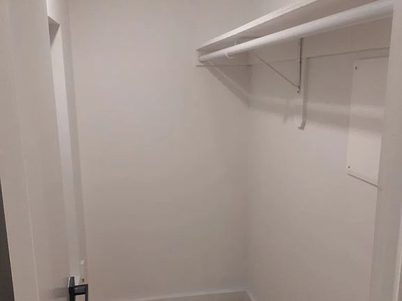 4th image of 26 Park Pl Floor 3