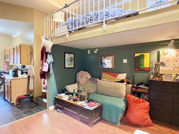 3rd image of 276 Prospect Park W #1L