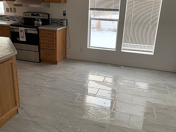 Eat in kitchen/ morning room