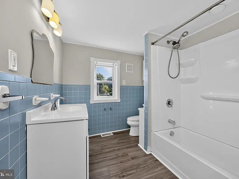 1219 E Philadelphia Ave — Photo 21