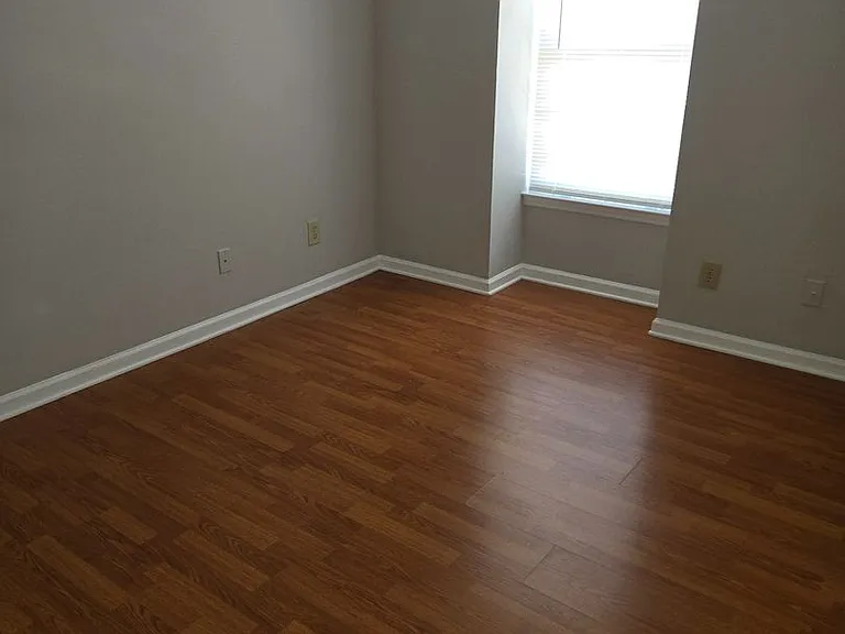 1649 Arlyn Cir #M — Photo 9