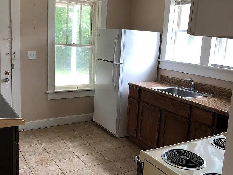 1517 Galloway St #4 — Photo 6
