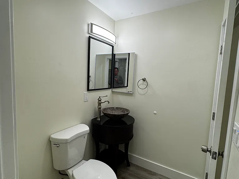 1821 E 17th St #101 — Photo 13