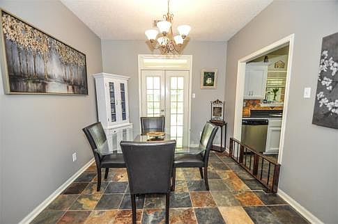 4th image of 214 Cricklade Ct