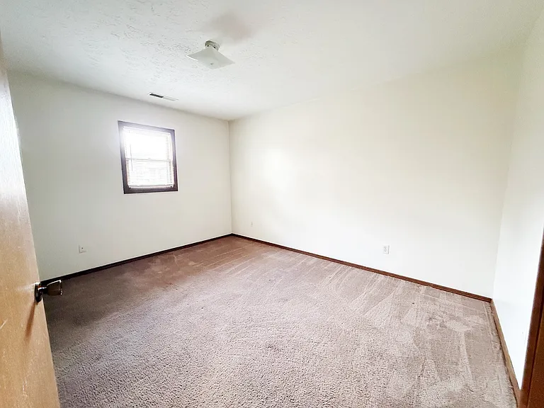 922 Pepper Tree Ln #J — Photo 10