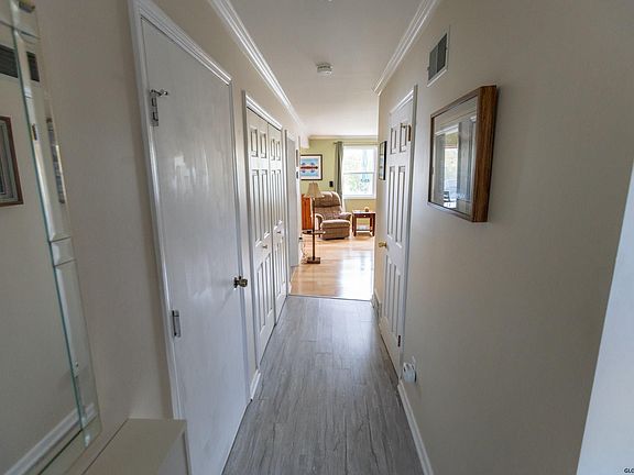 3rd image of 93 Marsdale Ct