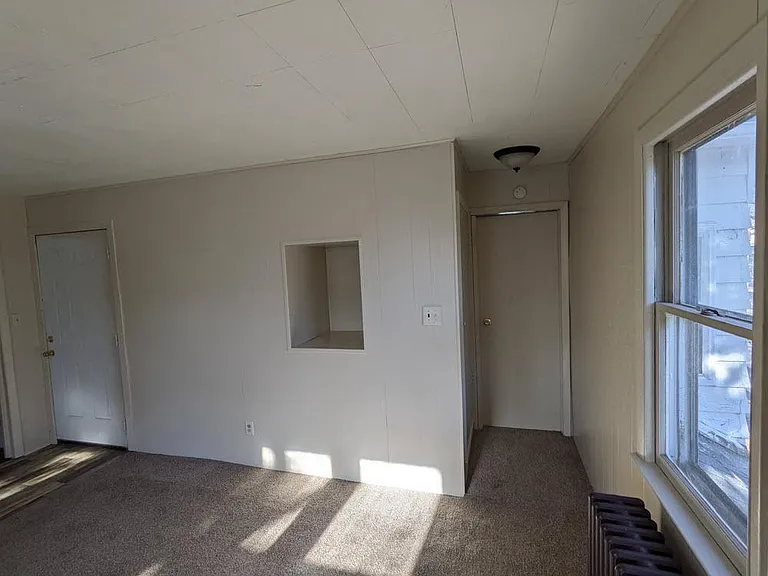 501 W Adams St #3 — Photo 4