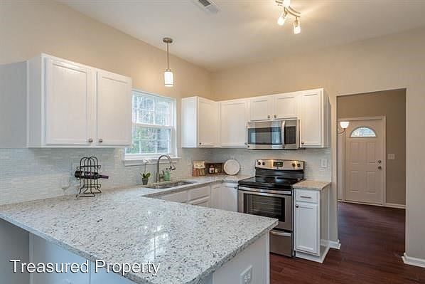 1st image of 408 Summer Breeze Dr