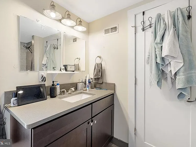 1718 N Gratz St #3 — Photo 23