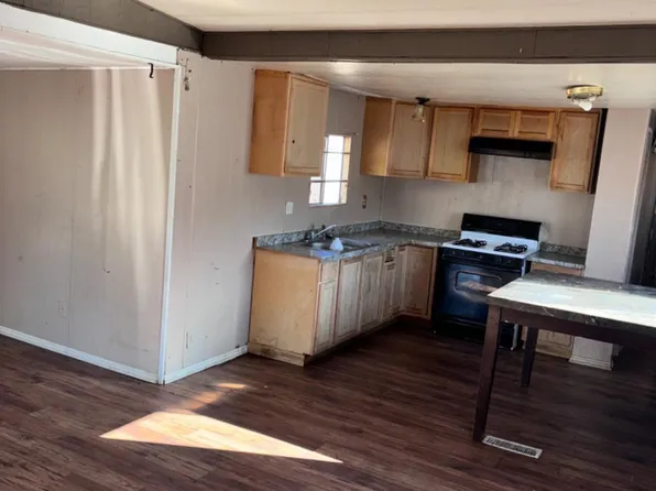 520 Sullivan St #27, Coalinga, CA 93210