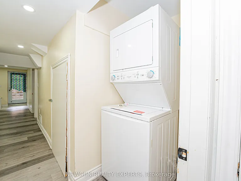 19 Boat St — Photo 16