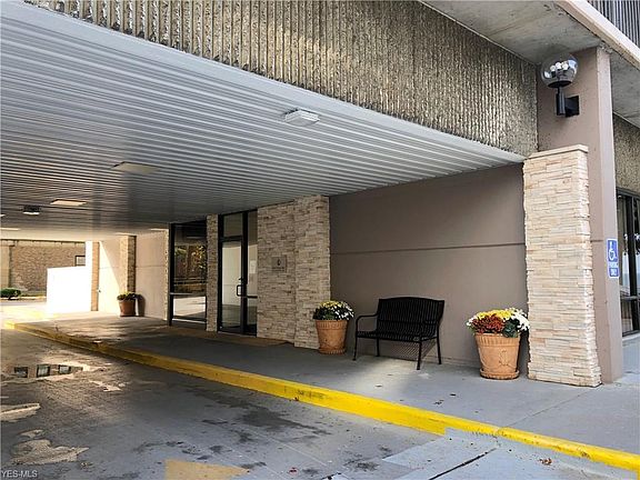 2nd image of 12500 Edgewater Dr APT 1701