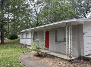 3253 Ridgeland Dr, Jackson, MS 39212