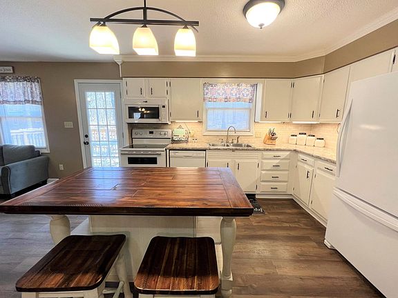 5th image of 3536 Oaklane Dr