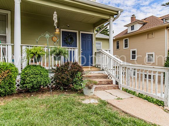 2nd image of 4824 Webster St #4824/4824
